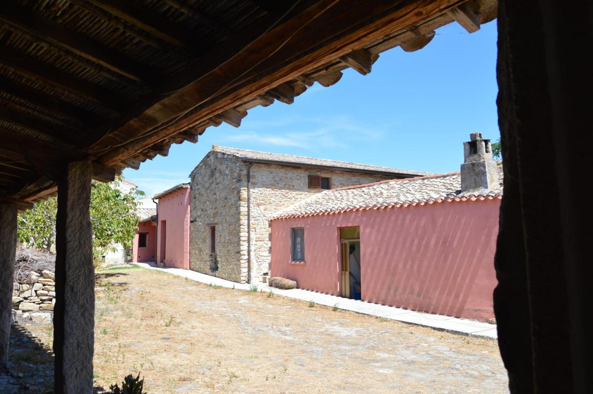 Bed and Breakfast Sa Domu De Sa Contissa Selegas Экстерьер фото